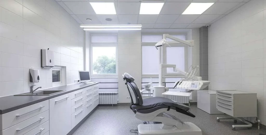 طراحی و نورپردازی در مطب دندانپزشکی چگونه انجام می شود؟